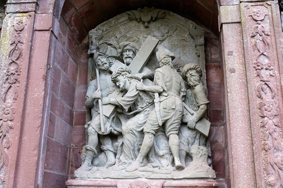 sculptures, way of the cross in the altar of the chapel in saaleck, hammelburg