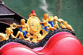 Love Boat Gandole Venice