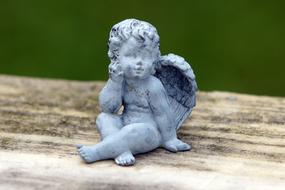 Angel Grabschmuck Figure