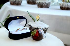Marriage rings and dessert