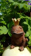 Frog Prince Golden Crown