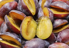 pitted plums