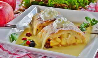 wonderful Strudel Apple