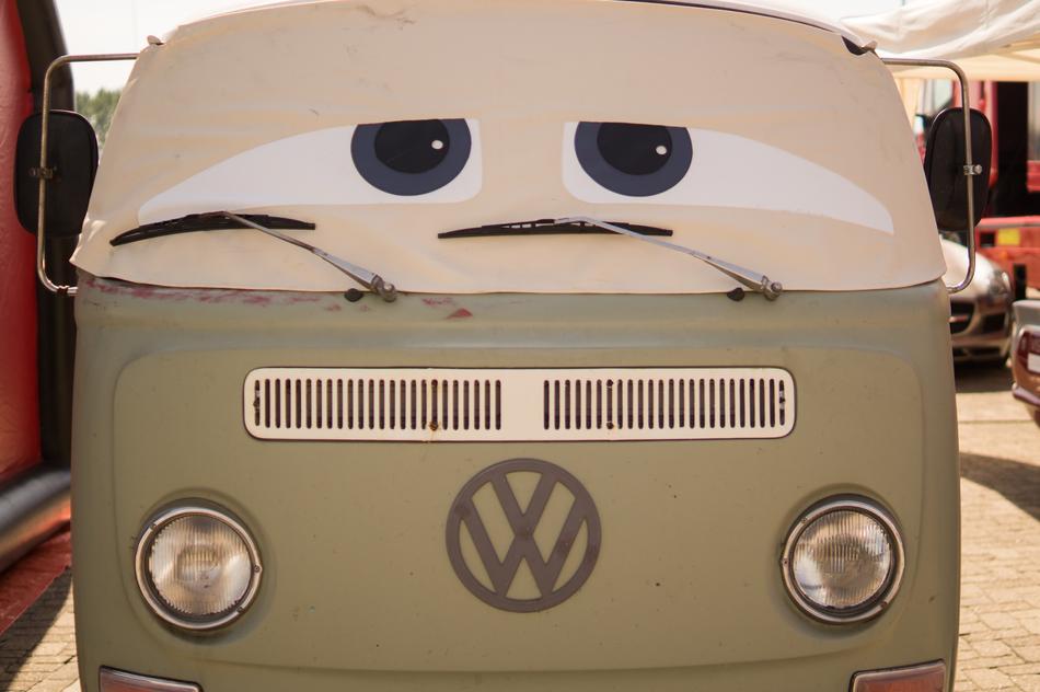Travel Car face