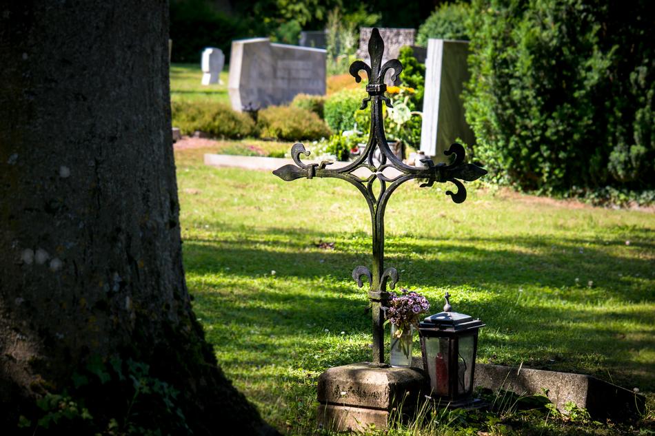 Cemetery Cross Grave