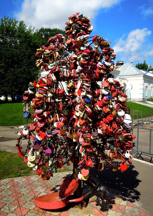 wrought iron tree decorated with love locks, russia, yaroslavl