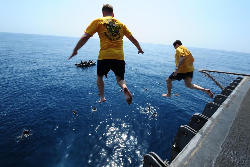 Swimming Ocean Jumping