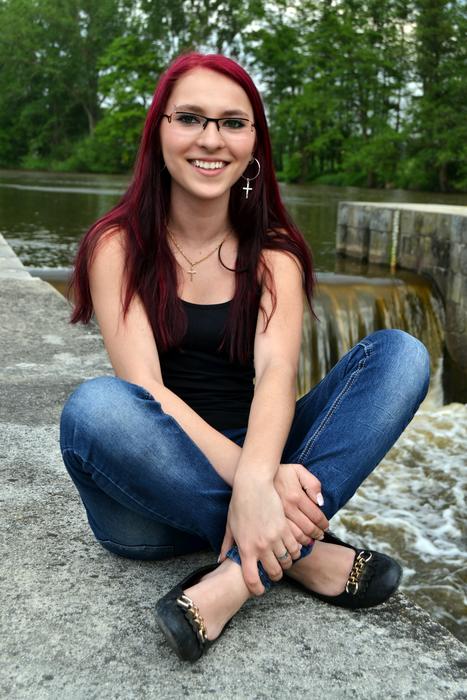 Girls Weir Red Hair