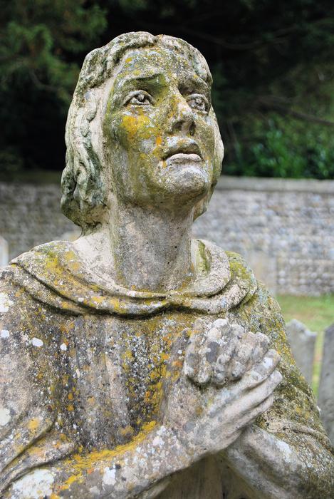 Statue Churchyard Memorial