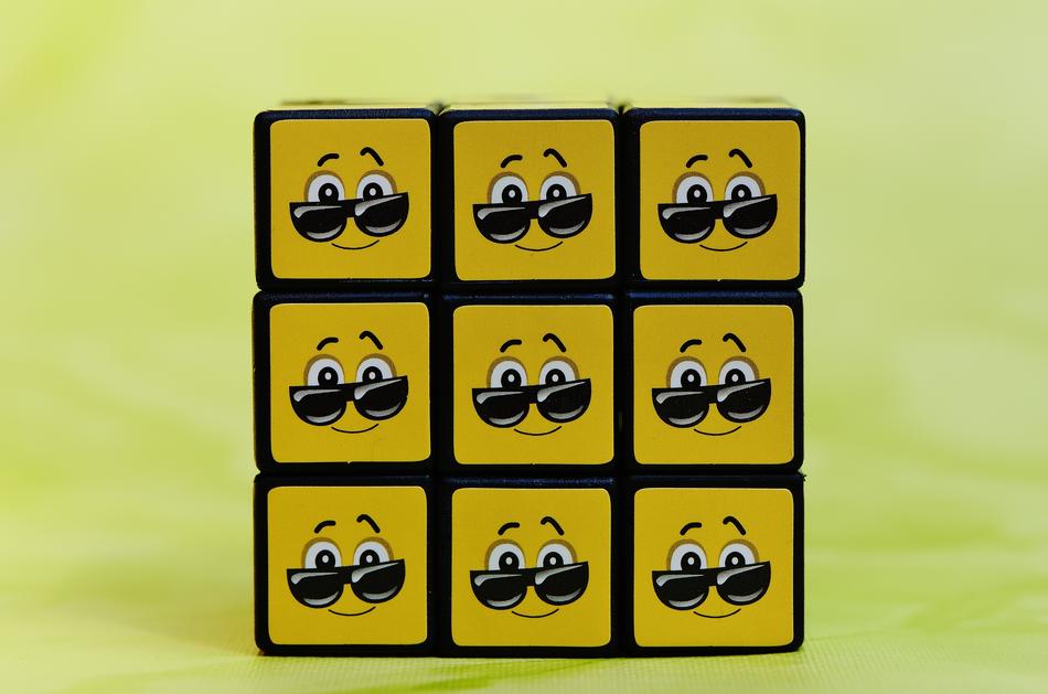 Cube Smilies Cool