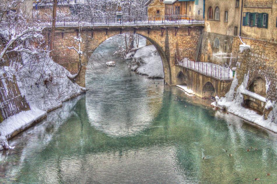Village River House