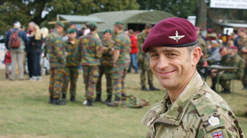 English Soldier Laugh Tough Red