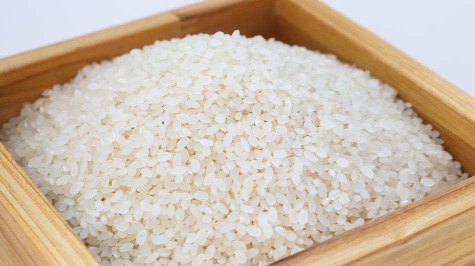 white rice in a wooden box