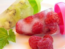 kiwi and raspberries as a ice cream