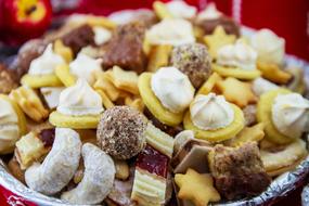 dainty Cookies for Christmas Time