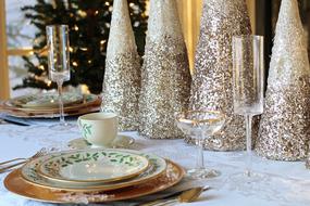 silver christmas table decorations