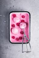 homemade raspberry ice cream