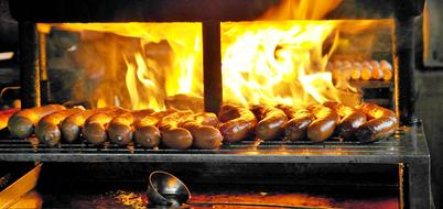 Bratwurst Grill fire