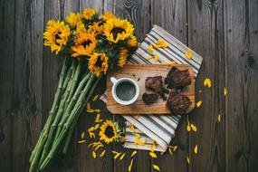 Sunflower and Coffee Drink