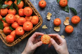 Orange Small mandarin hands