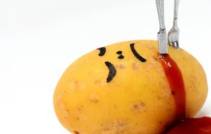 potato in ketchup