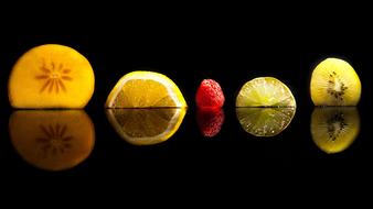 Fruit Black Mirroring water
