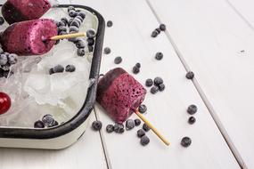 Fruit Ice with black currant