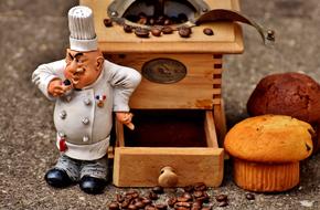 Grinder Muffin Baker figure