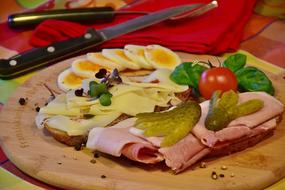 Snack Cheese and Ham with egg and vegetables