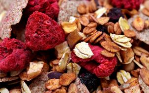 muesli with dried raspberries and raisins