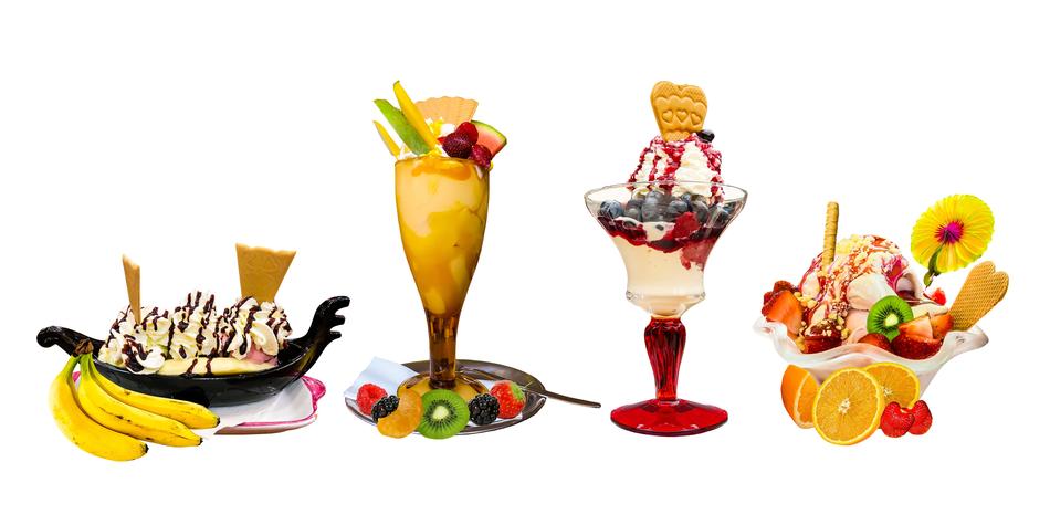 Ice Cream with fresh fruits