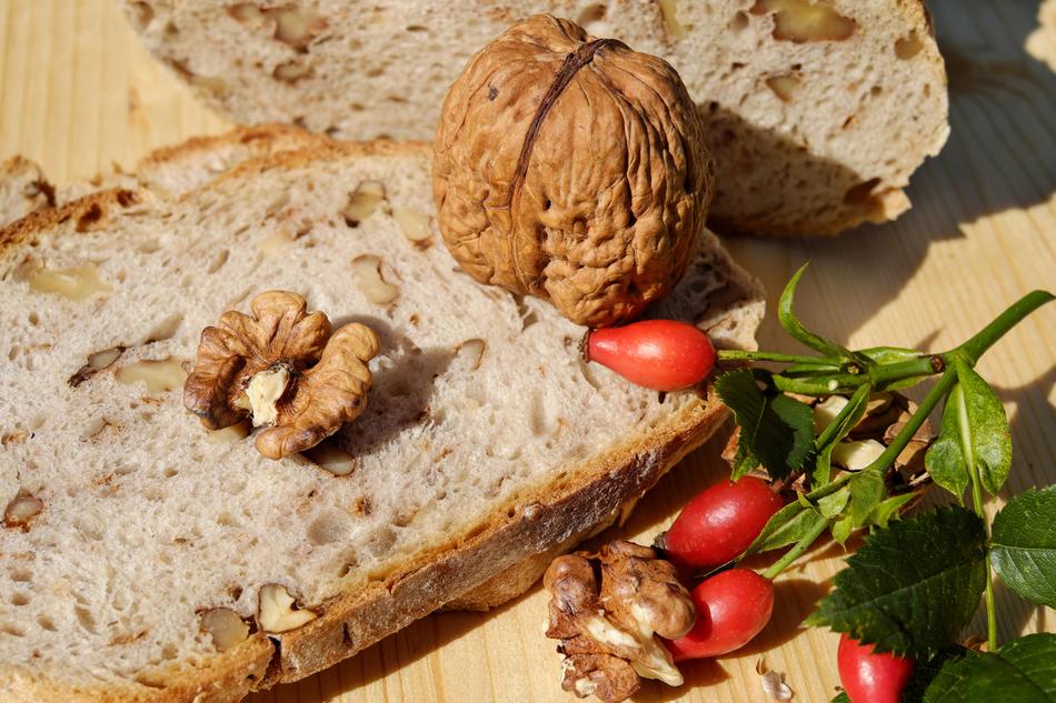 Bread with Nuts
