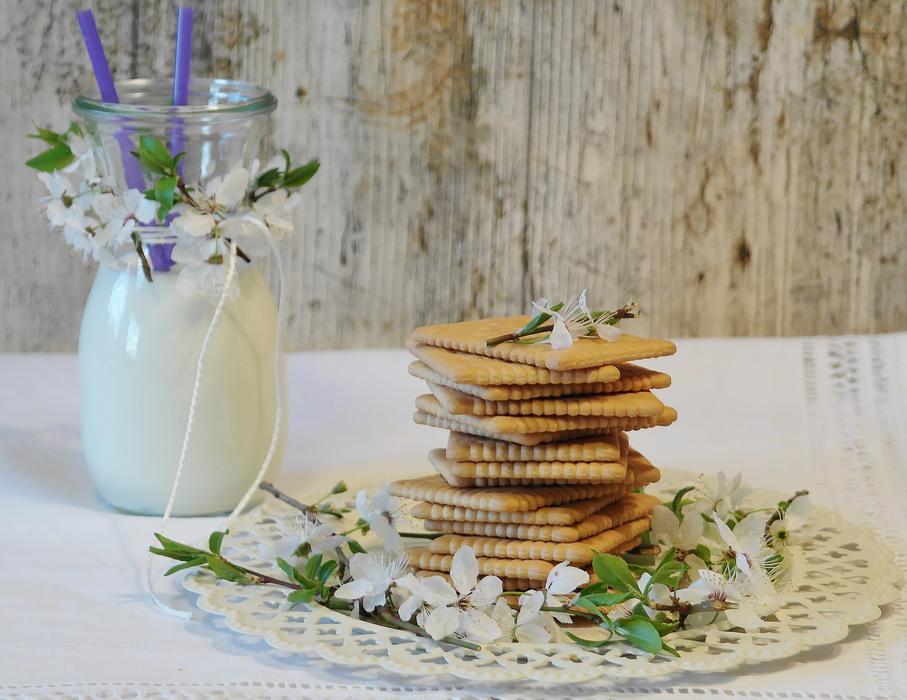 butter cookies and a glass of milk