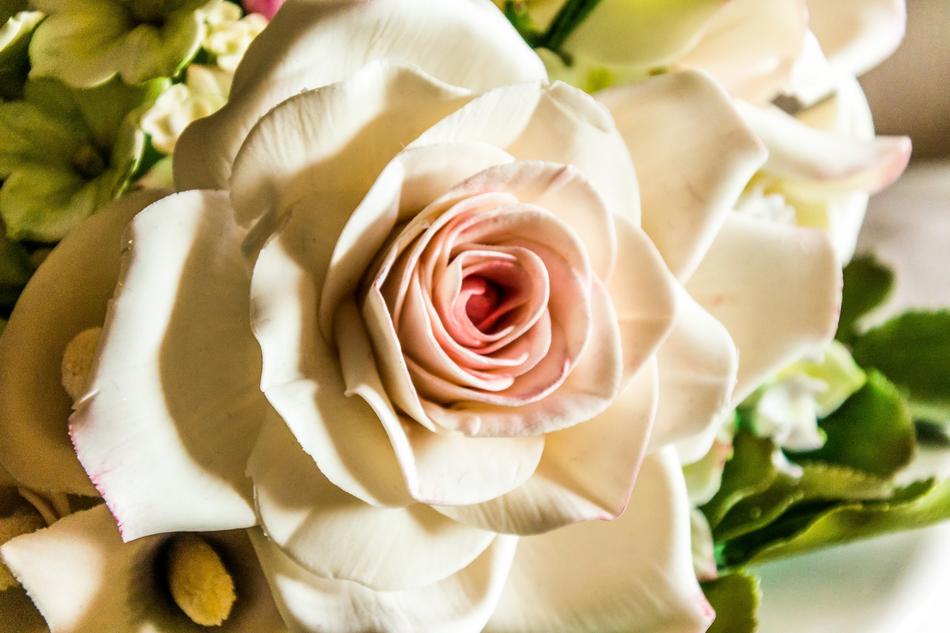 beige rose, fondant decor for cake