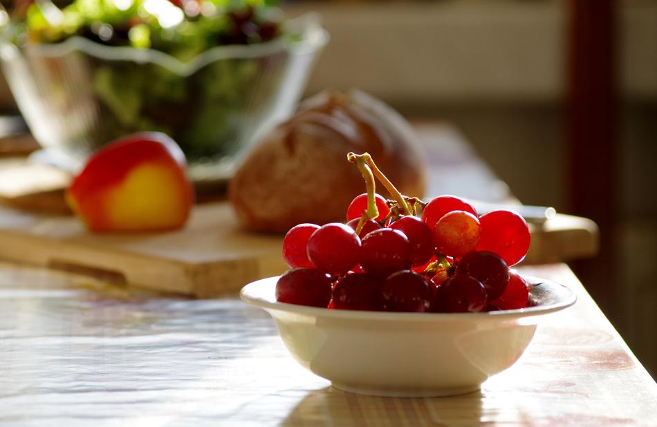 red Grapes in bowl