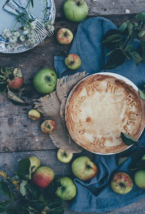 flat lay with apple tart