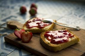 Chopping Berry Bread Breakfast