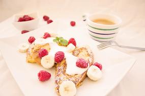Toast Berries Breakfast