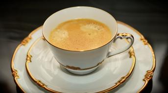 Cover Gold Trim Coffee Cup