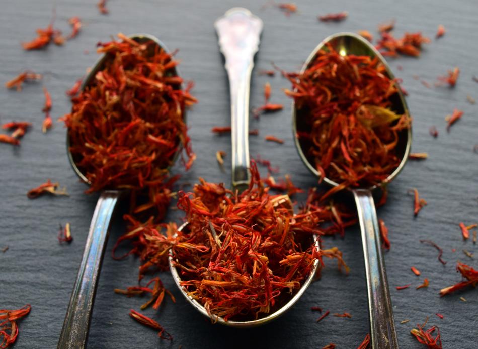 false saffron in three spoons