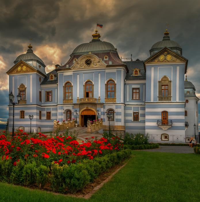 Galich Castle - luxury hotel in the village of Galich, Slovaki