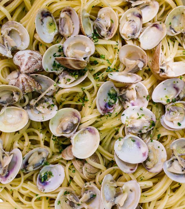 photo of pasta with molluscs