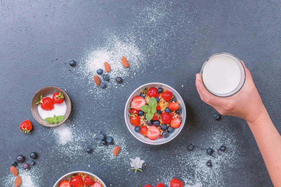 Müesli Milk Fruits