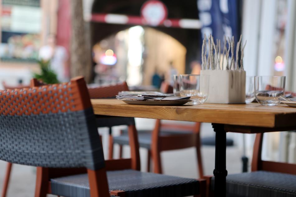 Restaurant Café Table