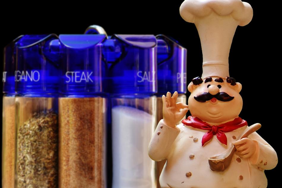 Spice Rack Cooking Figure