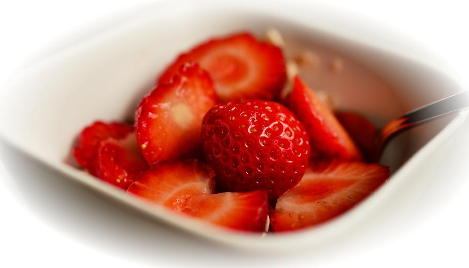 Strawberries Muesli Red