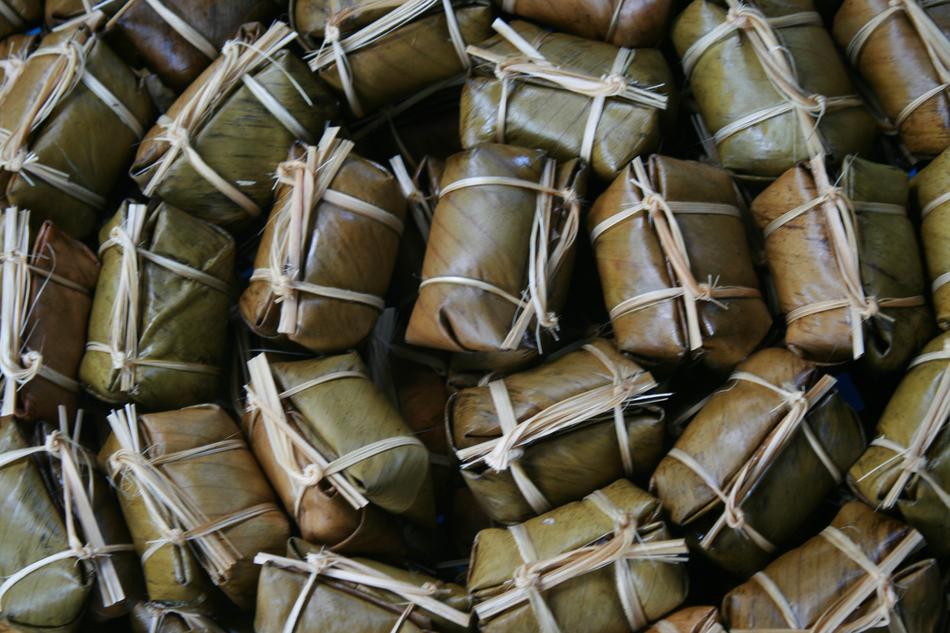 Bananas With Sticky Rice Khao Tom