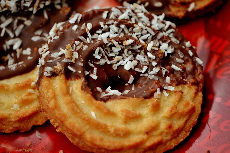 cookies with cocoa and coconut flakes