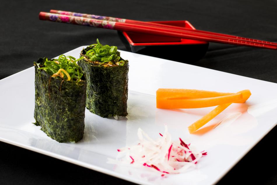 sushi with chuka salad