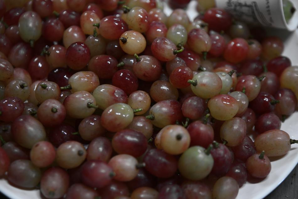 Grapes Natural Fruits
